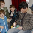 Красимир Балъков дари своя фланелка за благотворителен търг в помощ на детското отделение на болницата в Перник